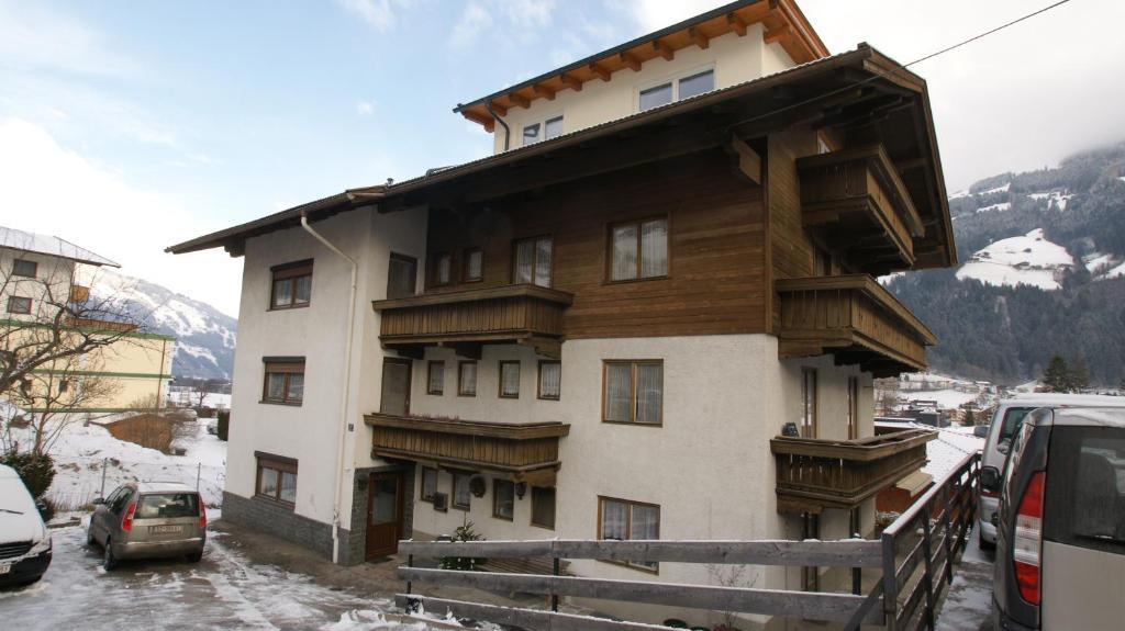 Garni Nill Schwendau